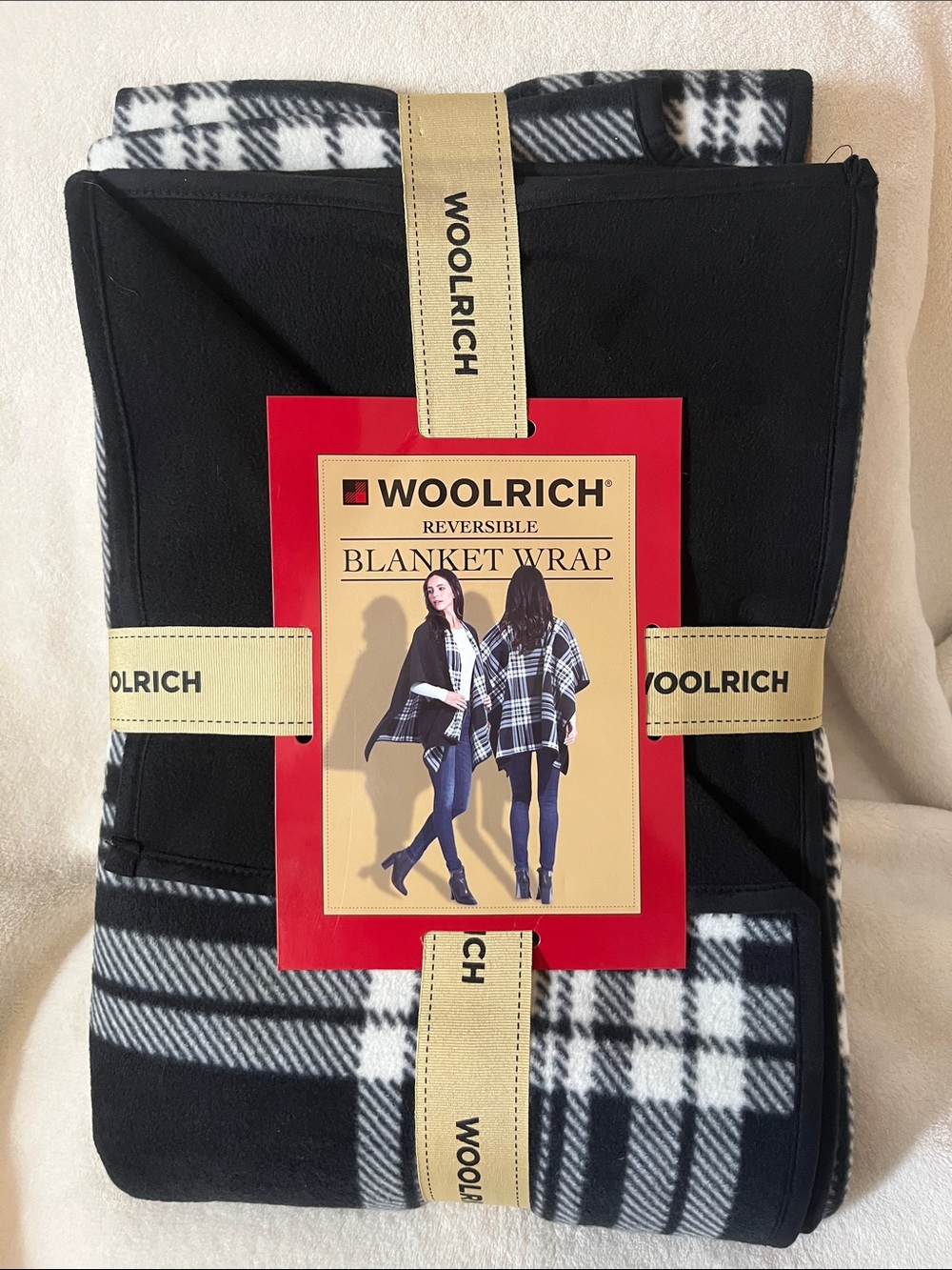 Woolrich Black & White Plaid Reversible Blanket Wrap